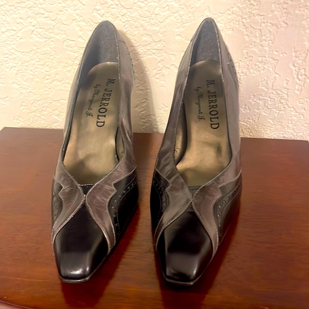 Vintage Margaret Jerrold Leather Pointed Toe Pumps